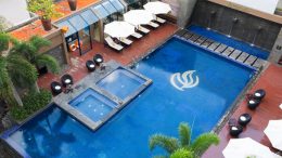 10 Khách sạn có Bể bơi đẹp nhất Nha Trang